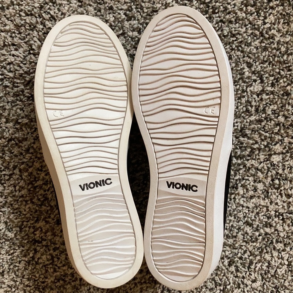 Vionic Midi Slip On Sneaker Size 6.5 - image 5
